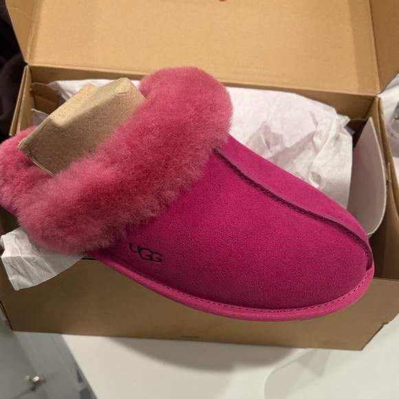 UGG Fuchsia Pink Slippers - Picture 3 of 3